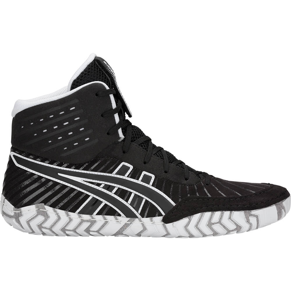 sport chek wrestling shoes