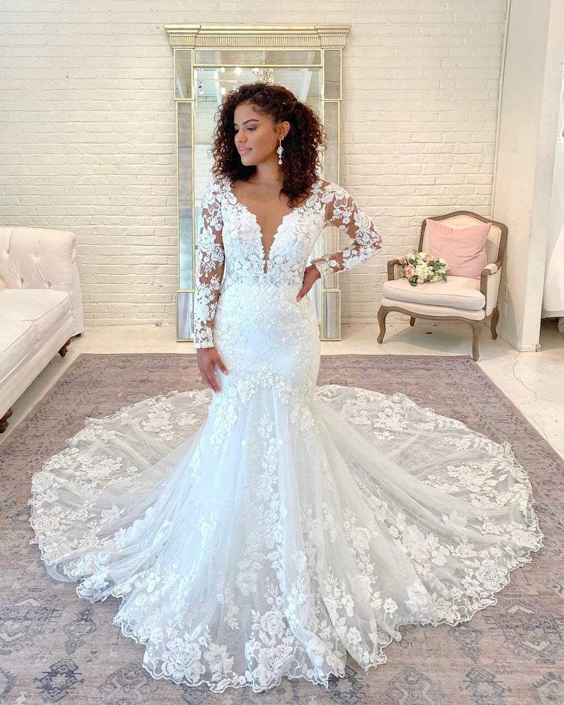 curvy bride in fit and flare wedding dress