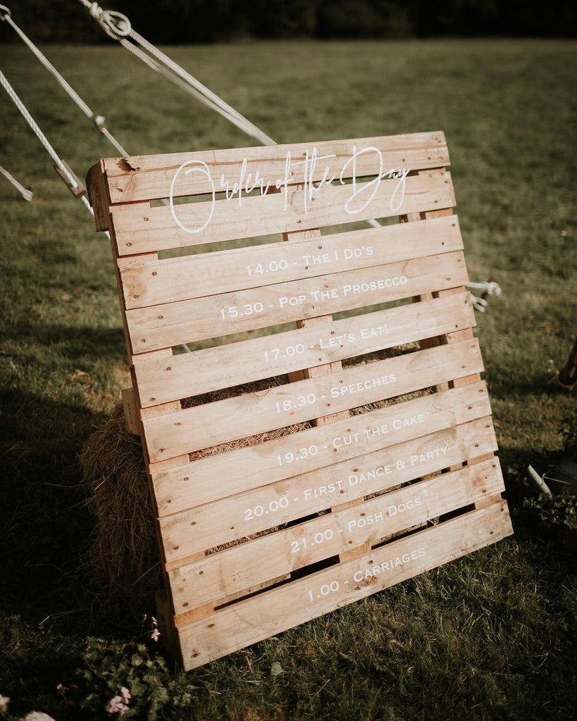 DIY wedding pallet program