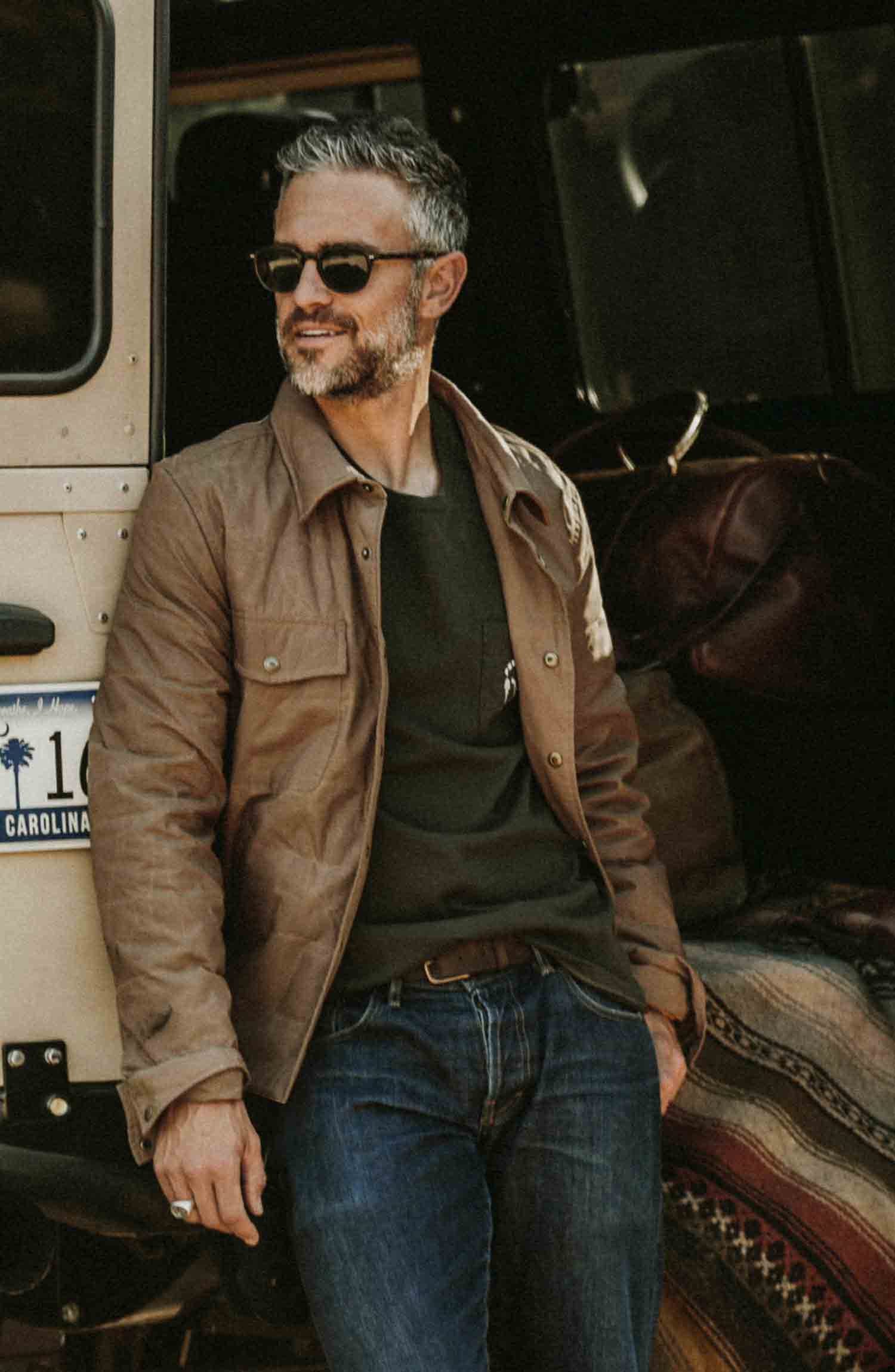 丈夫で実用的で、風雨を寄せ付けない“The Garrison Shirt Jacket”は、まさに鉄壁の守り。