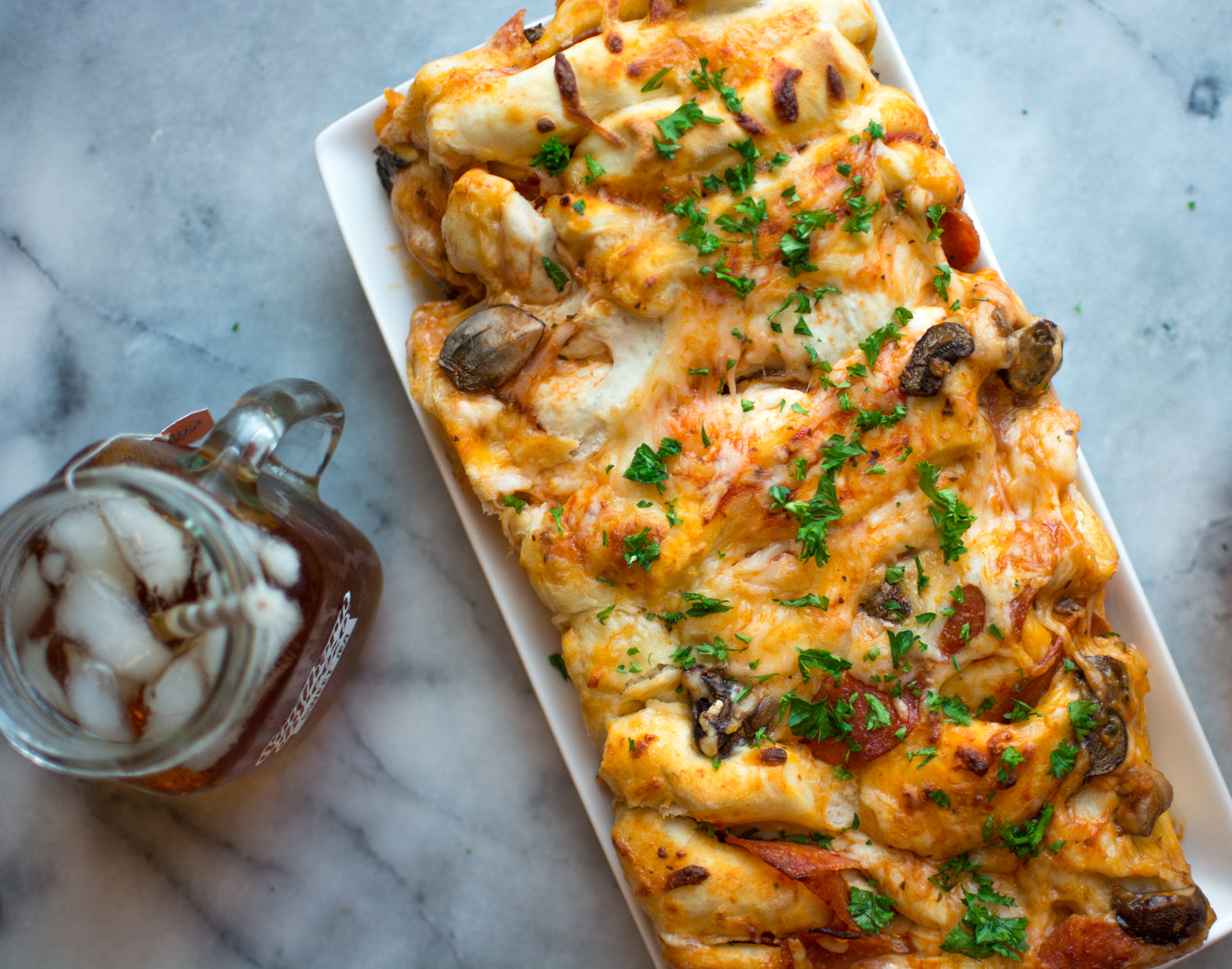 Pull apart pizza bread recipe paired with sweet tea