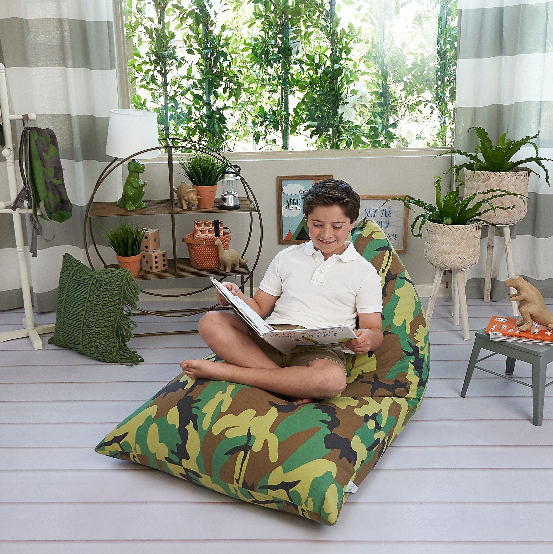 bean bag that holds stuffed animals