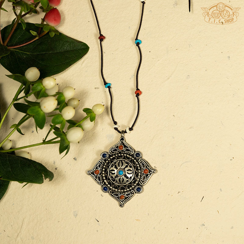 a-4】Tibetan style necklace & Amulets 雛型-