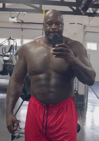 Shaq O Neil on his Apple iPhone