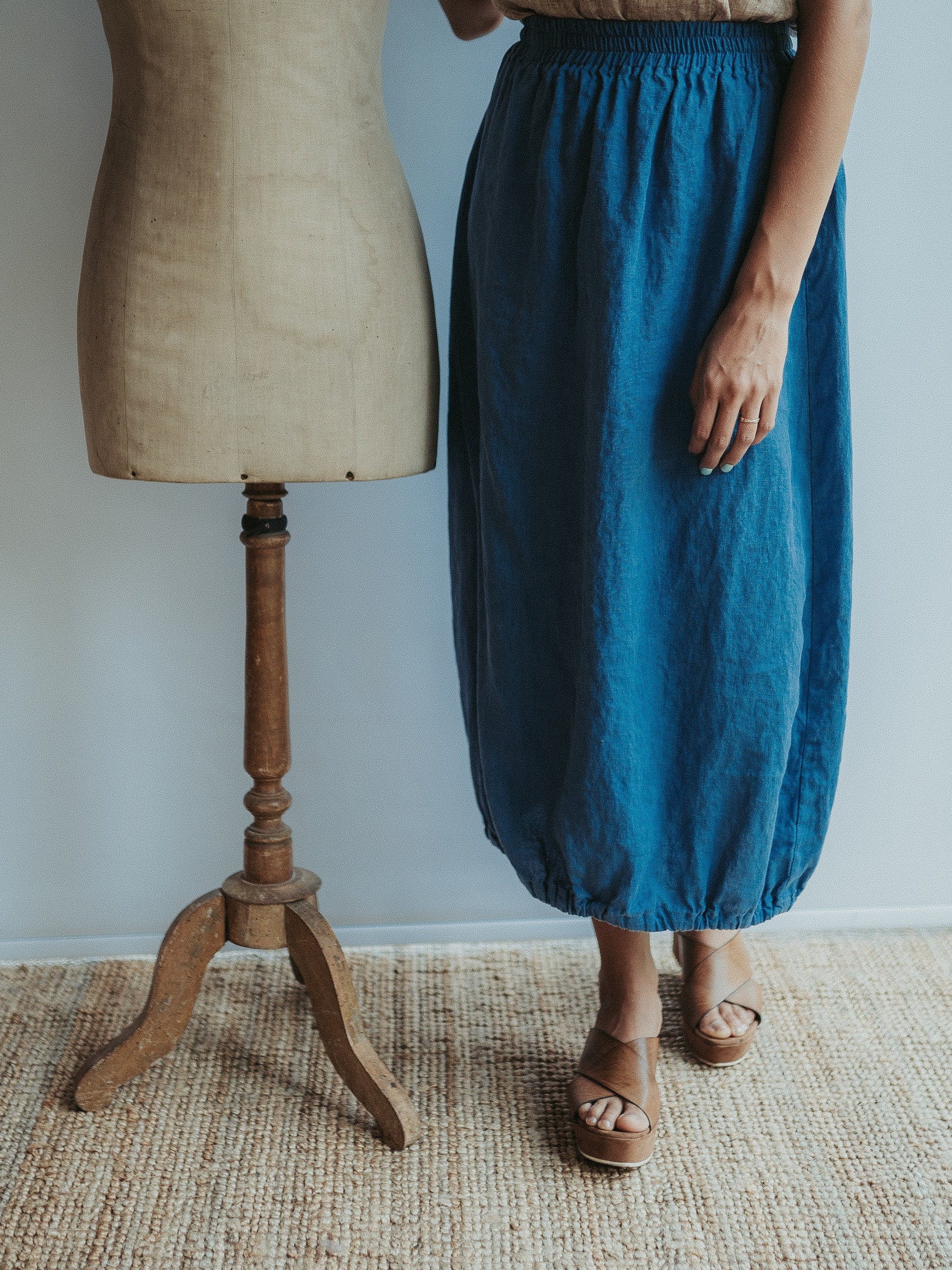 linen mid length skirts