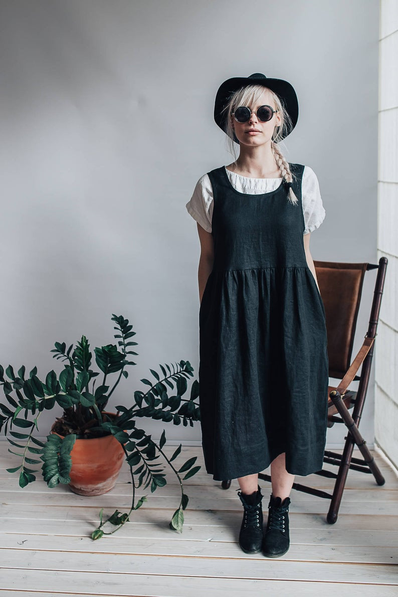 black pinafore womens