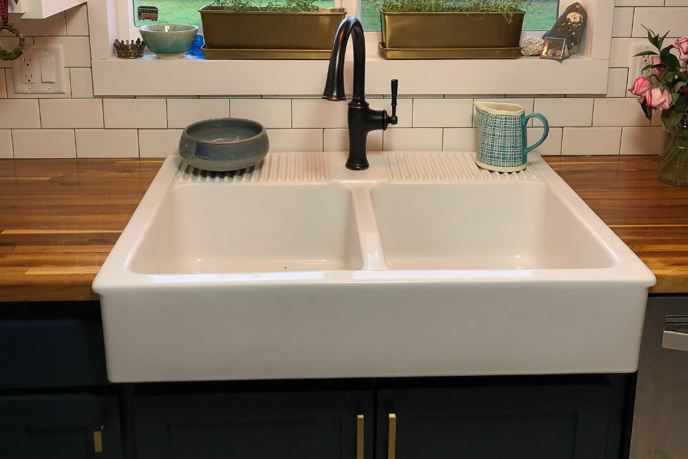 farmhouse kitchen sink pros and cons