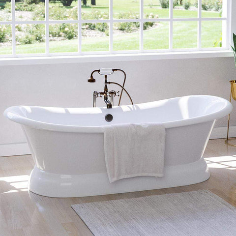 What Is a Soaker Tub? Everything You Need to Know in 2022