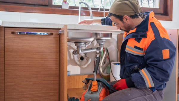 How To Repair A Kitchen Sink - Leaky Drain