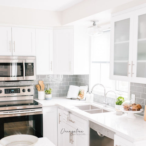 white kitchen with chantilly lace by benjamin moore