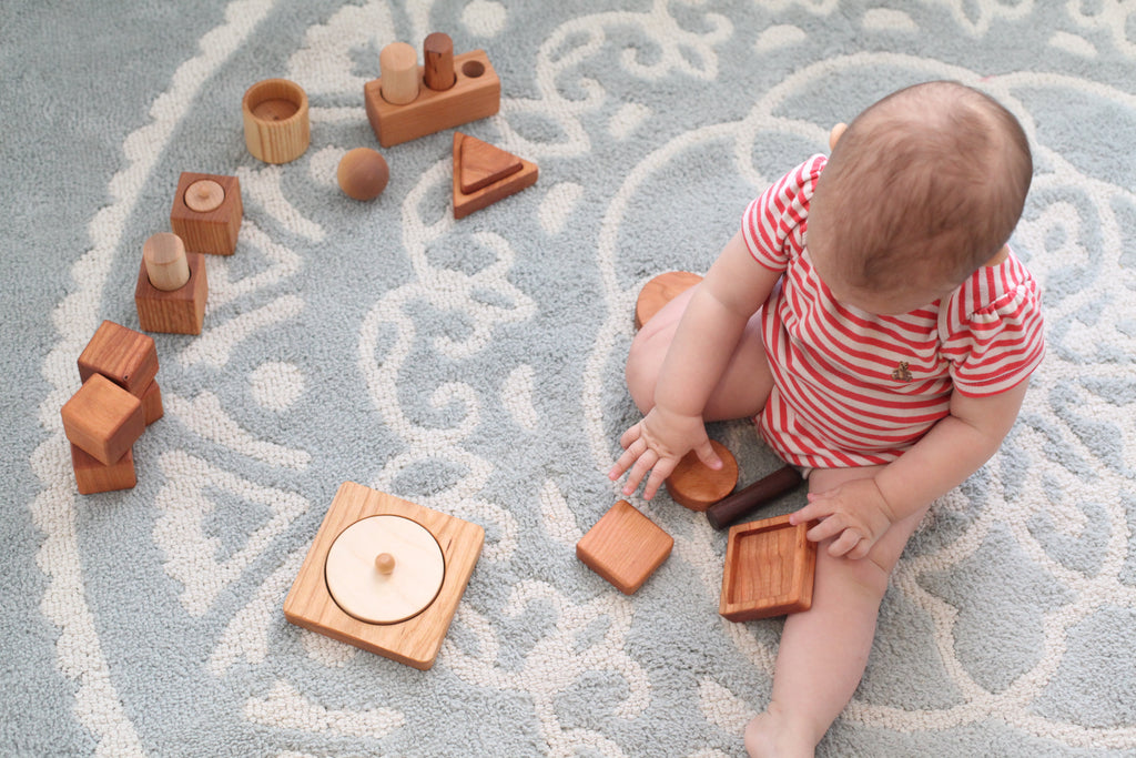 TOYANDONA Wooden Rolling Bell Baby Toy, Montessori Rattle Rollers for  Babies 0 3 6 12 Months, Wood Toys Rattles with Bells, Ideal Newborn Infant