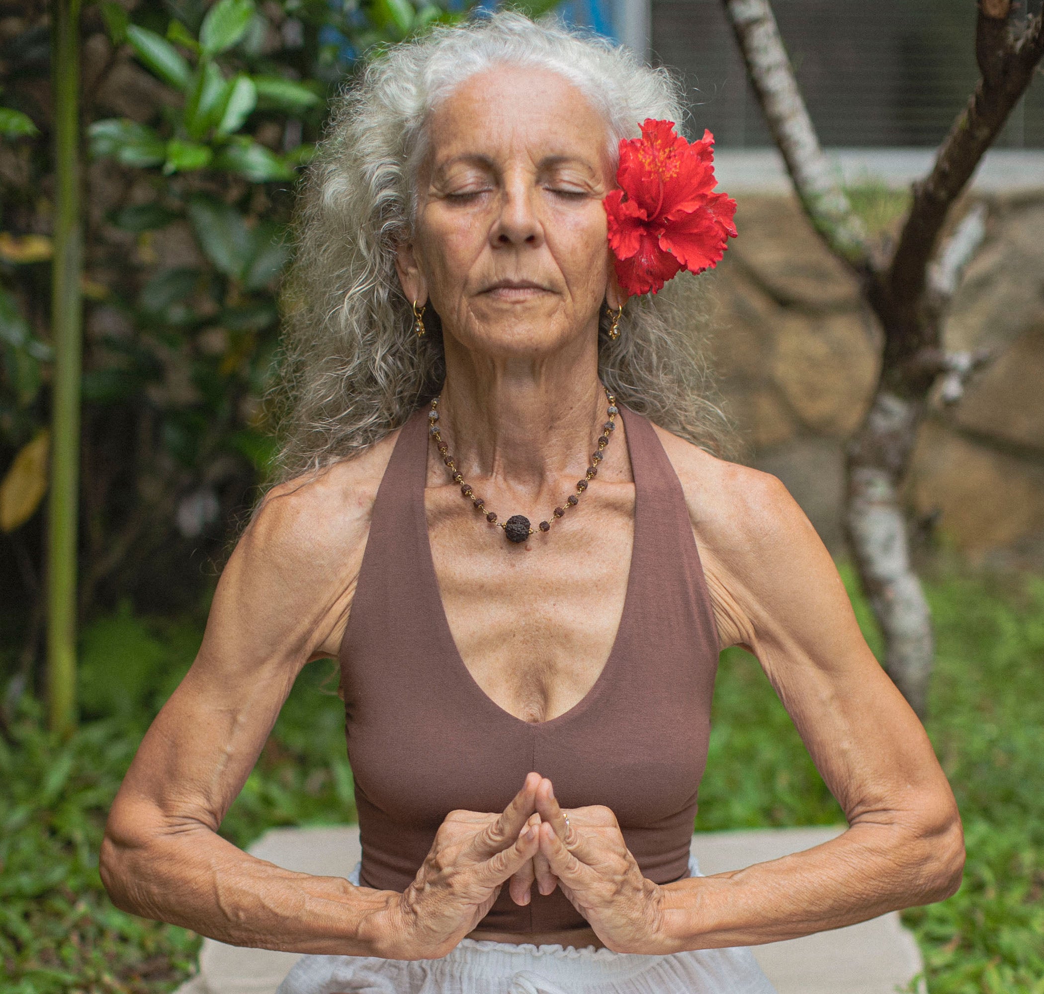 Myra Doing Vata Naasha Mudra