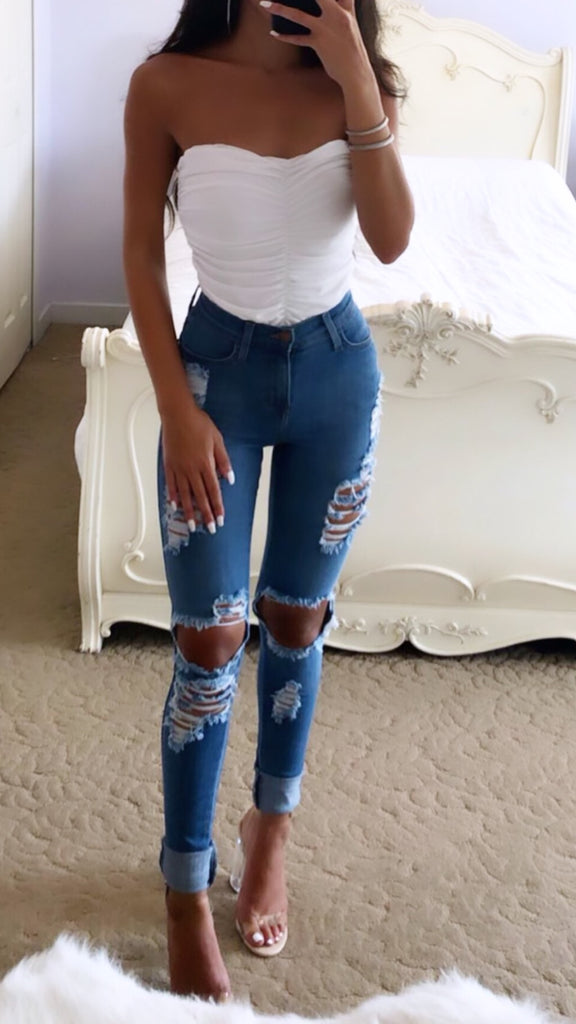 PICTURE PERFECT RIPPED JEANS – DDMINE