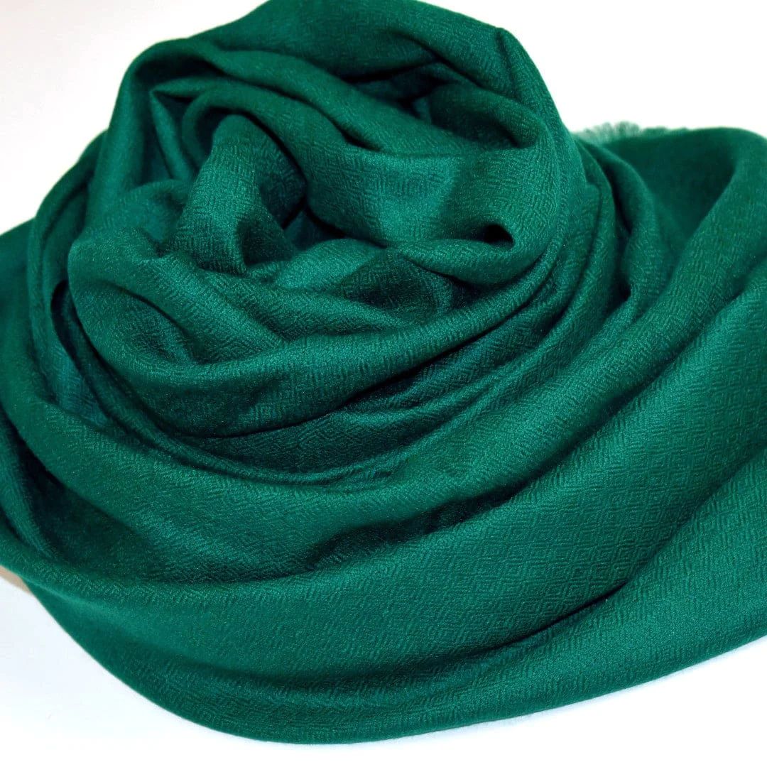 nou-sal-premium-confectionat-din-lana-cashmere-verde-smarald-cashsmarald-cashoct23-saluri-cashmere-www-frumindia-com-marca-a-sc-frumindia-online-srl-430_result.jpg__PID:9ed5410f-c9d4-4003-bd49-9a03004c77c7