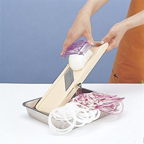 Benriner Japanese Mandoline Vegetable and Fruit Slicer - Ivory – Japanese  Taste