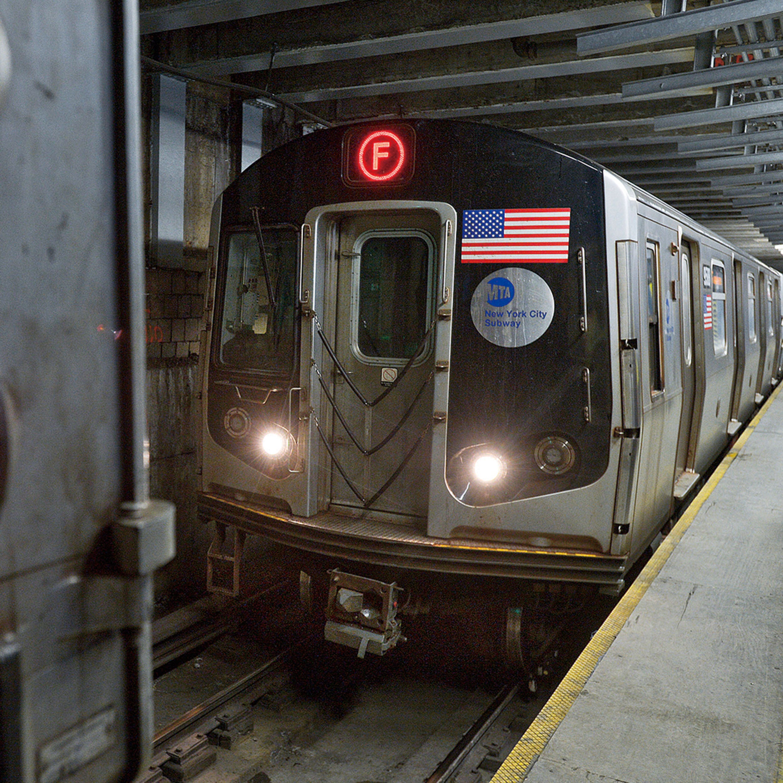 2000s MTA New York City Subway Train Set | Toy Train Starter Set | LEC