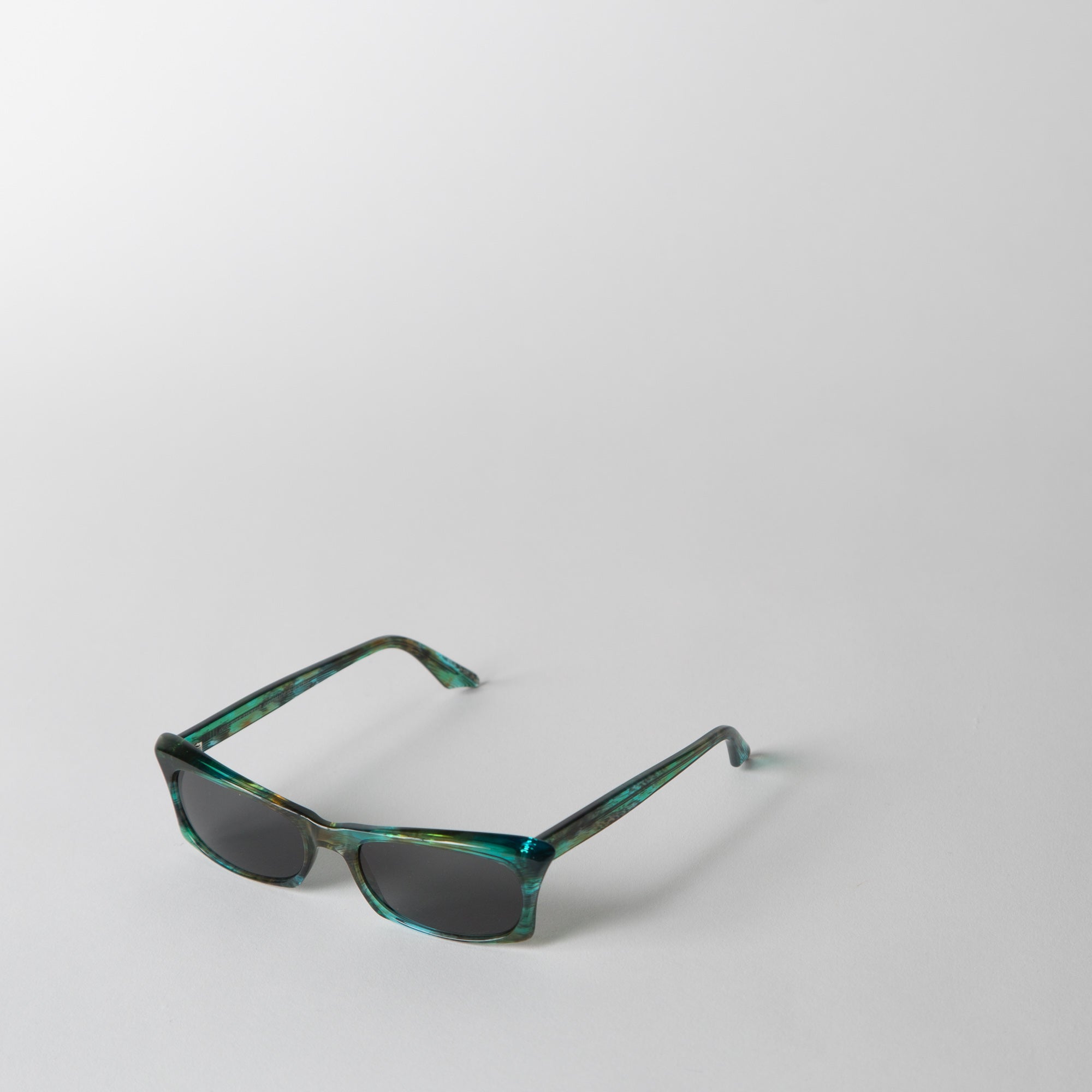 slim wayfarer sunglasses