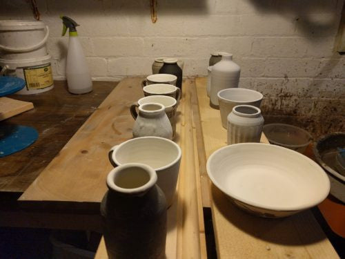 How To Choose Pottery Glaze - A Beginner Glaze Guide