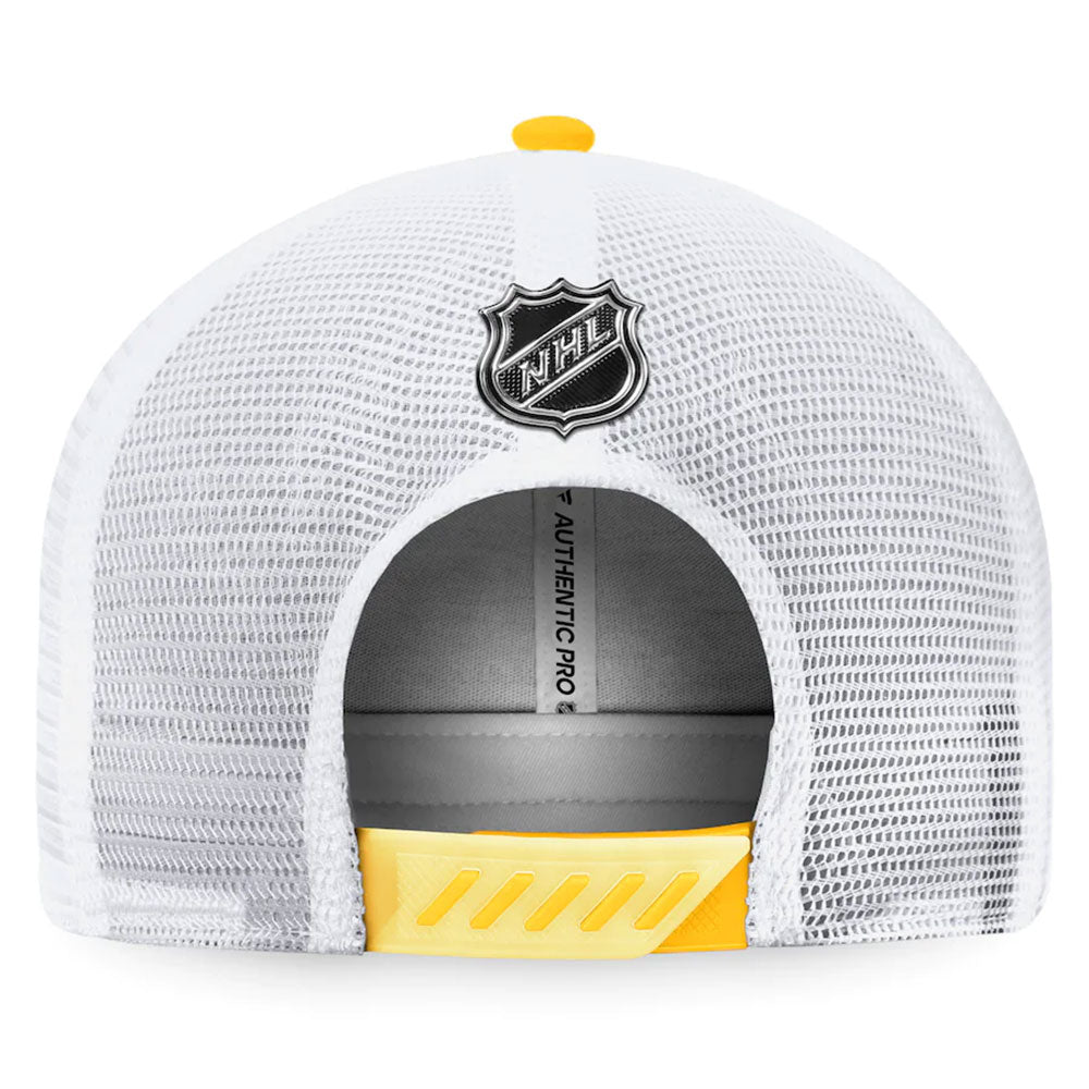 bruins trucker hat