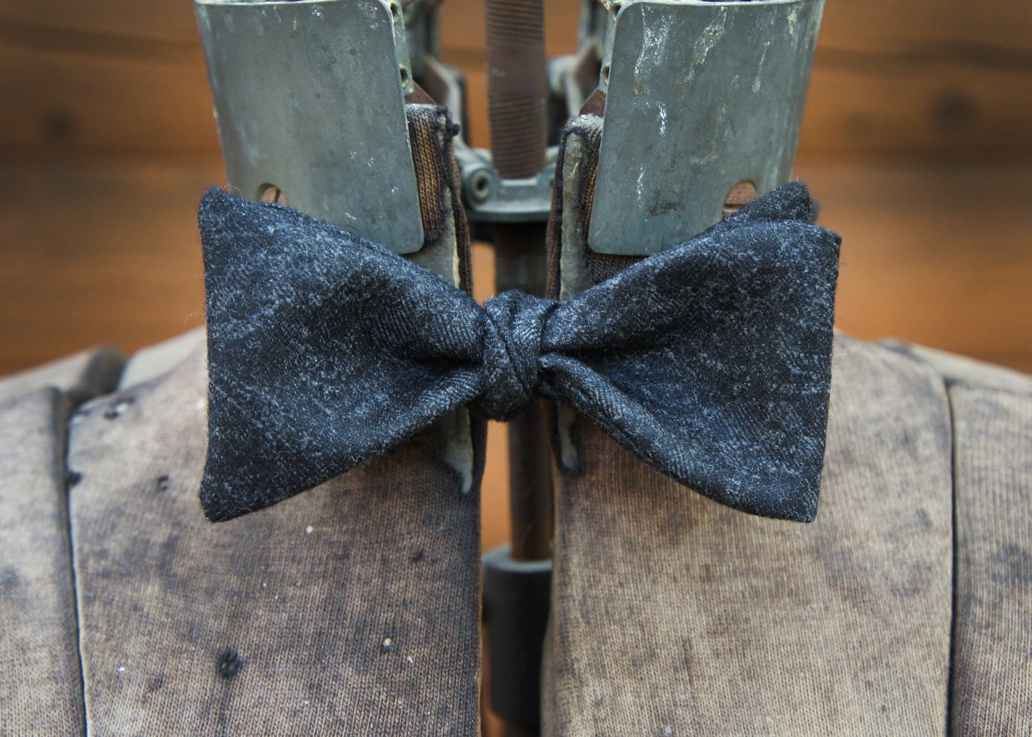 Black & Grey Damask Bowtie