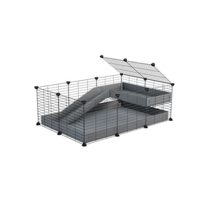 une cavy cage 3x2 pour cochons d'inde avec une rampe un loft un coroplast gris et grilles fines de kavee france
