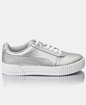 silver tennis shoes