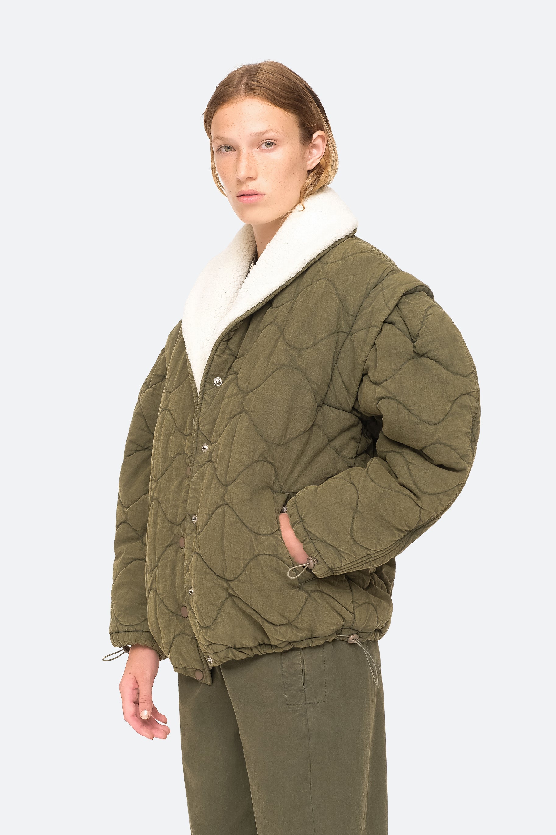 https://cdn.shopify.com/s/files/1/1976/1879/products/AW21-029_army_3_2000x.jpg?v=1626702998