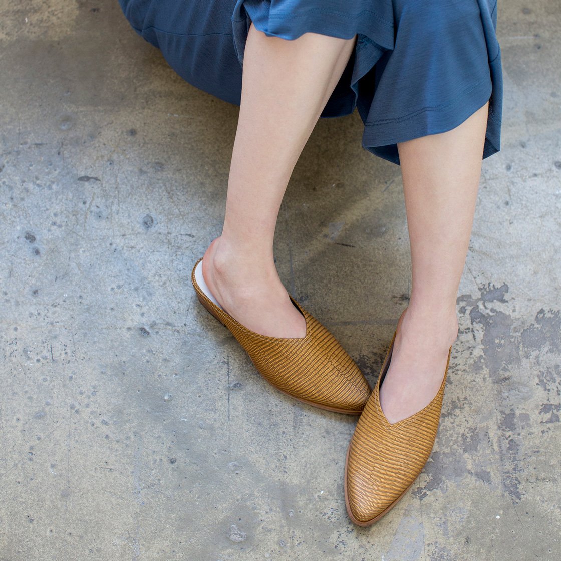 pointed toe mules