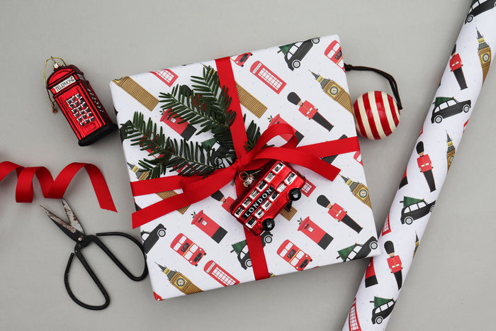 RECYCLABLE CHRISTMAS WRAPPING PAPER