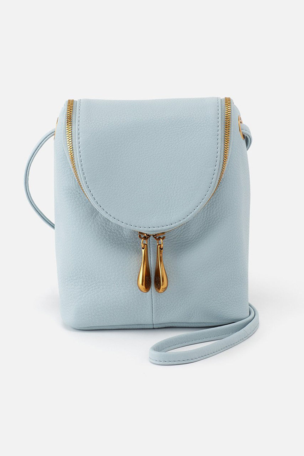BRAND NEW MICHAEL KORS PALE BLUE LEATHER TOTE PURSE | Leather tote purse,  Leather tote, Blue leather