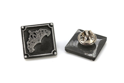 https://cdn.shopify.com/s/files/1/1977/5947/products/goldsmith-ffxiv-crafting-pin-gsm-metal-resin-disciple-of-the-hand-final-fantasy-14-ff14-599053_large.jpg?v=1604847232