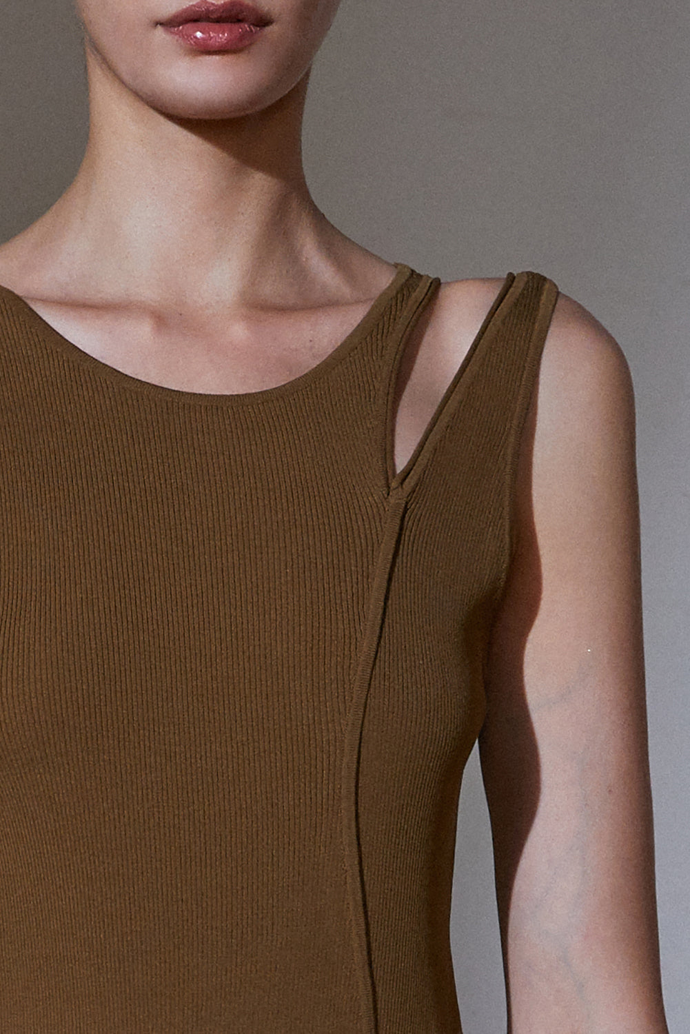 Cut Out Top-Khaki