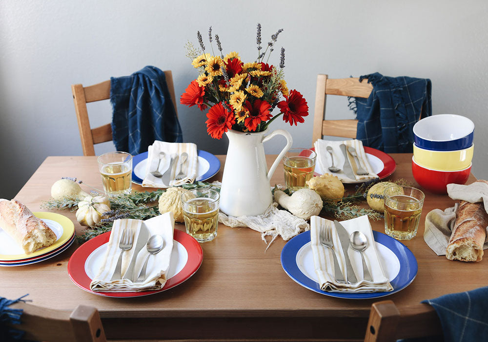 Best Friendsgiving Table Setting | Q Squared Melamine