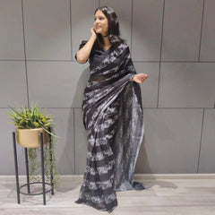 Why Choose a Readymade Saree? - Buy from Clothsvilla