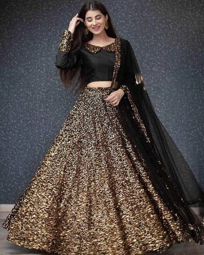 Black Lehenga Cholis: Buy Latest Indian Designer Black Lehenga Cholis  Online - Utsav Fashion