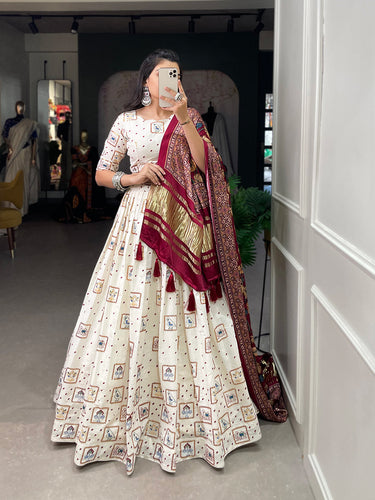 Golden Lehenga Choli - These 15 Beautiful Designs To Get Royal Look