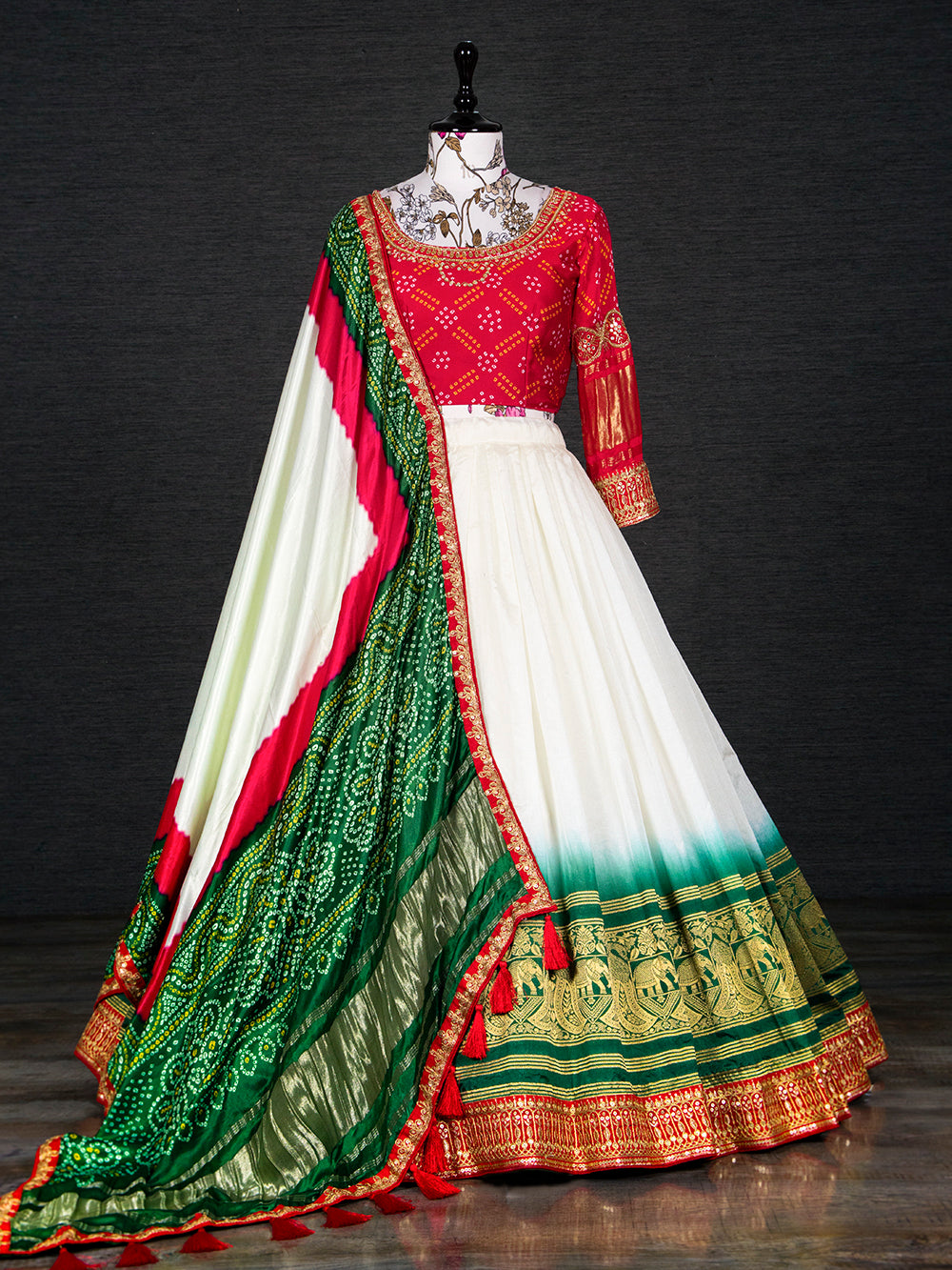 White Color Navratri Special Chaniya Choli Design