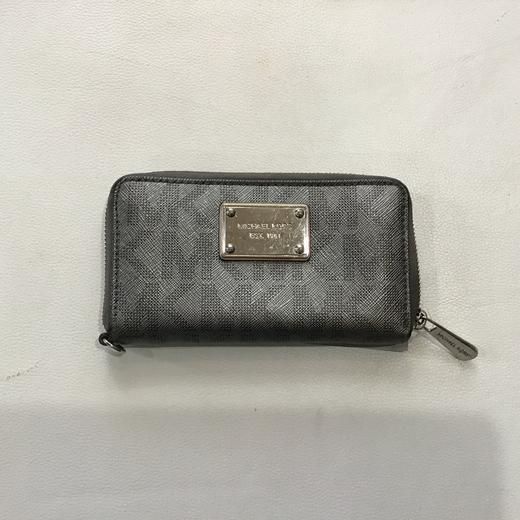 MICHAEL KORS Metallic Silver Wallet – Style Exchange Boutique PGH