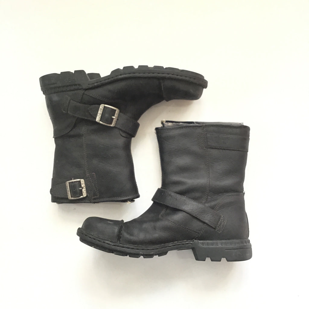 black leather waterproof boots