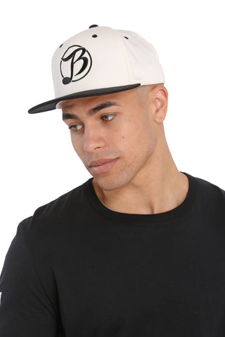 Classic Collection / White Snapback