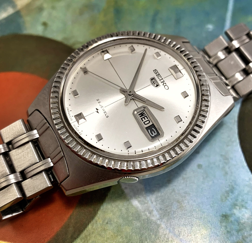 CLEAN~AUGUST 1967 SEIKO 5 AUTOMATIC 5126-8030 – RETROWATCHGUY