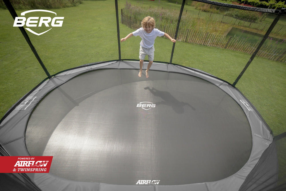 BERG Grand Champion 470 InGround Trampoline + Safety Deluxe - Nimble Fingers