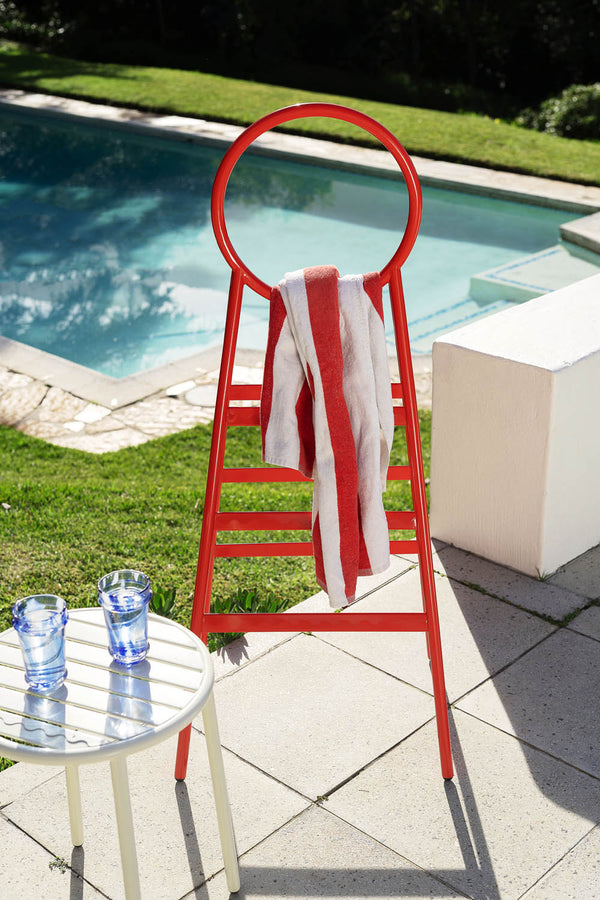 Umpire Outdoor Towel Rack