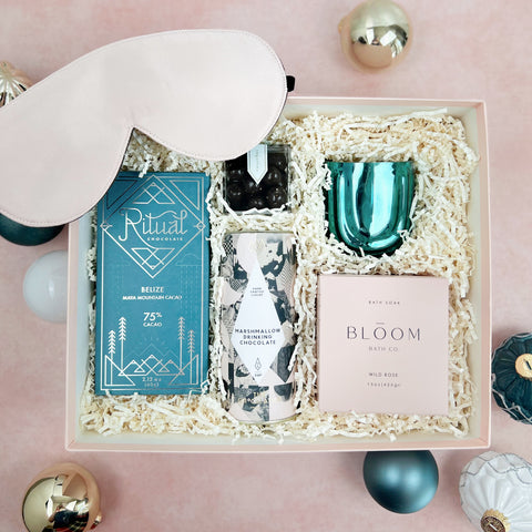 Fa La Lovely Holiday Gift Box - Luxe & Bloom Luxury Curated Gift Boxes