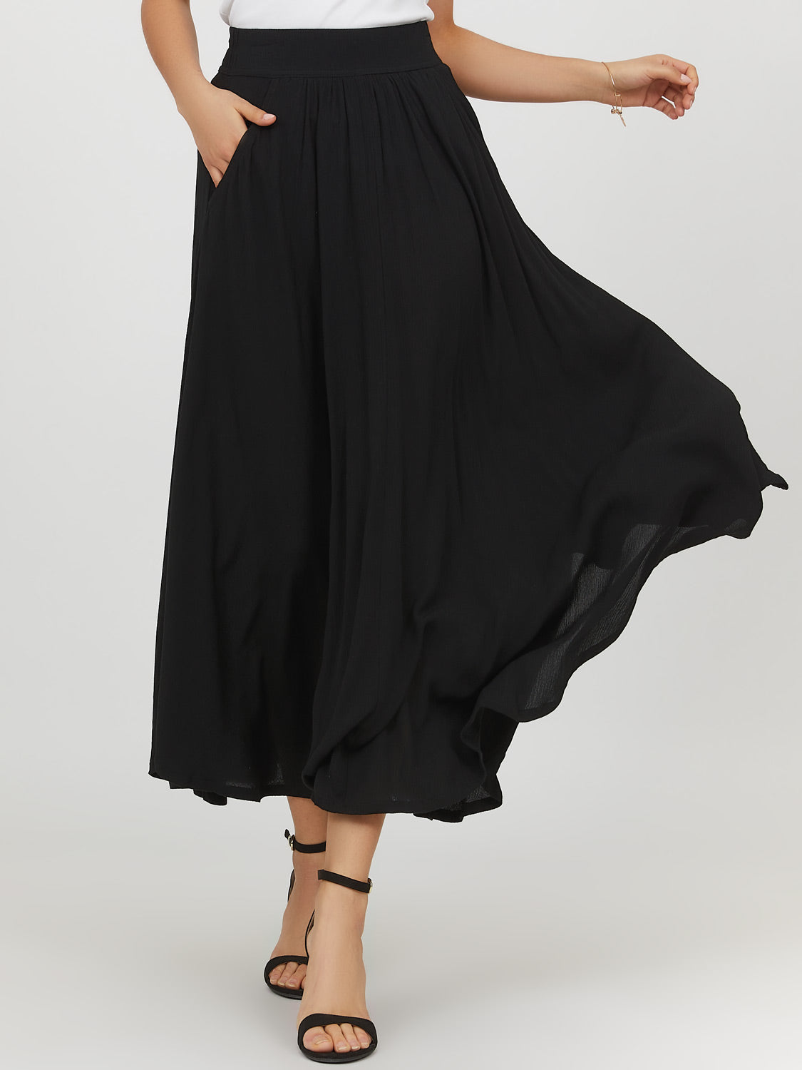 Elastic Waist Crinkle Maxi Skirt