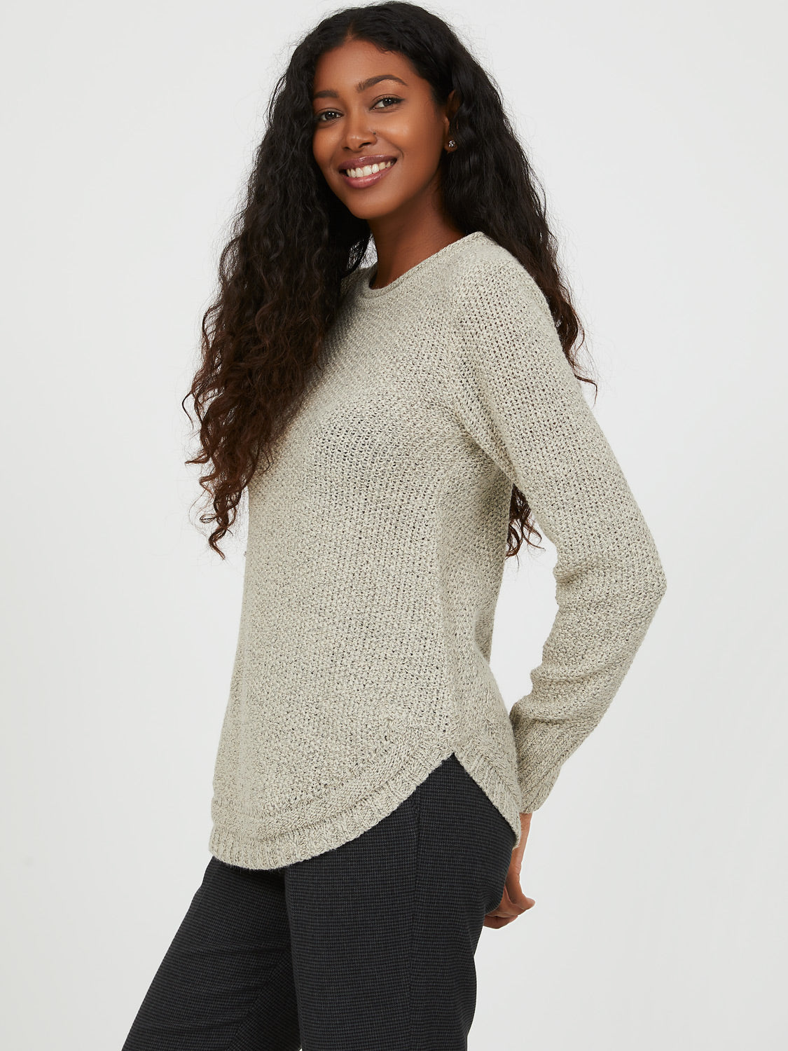 round hem sweater