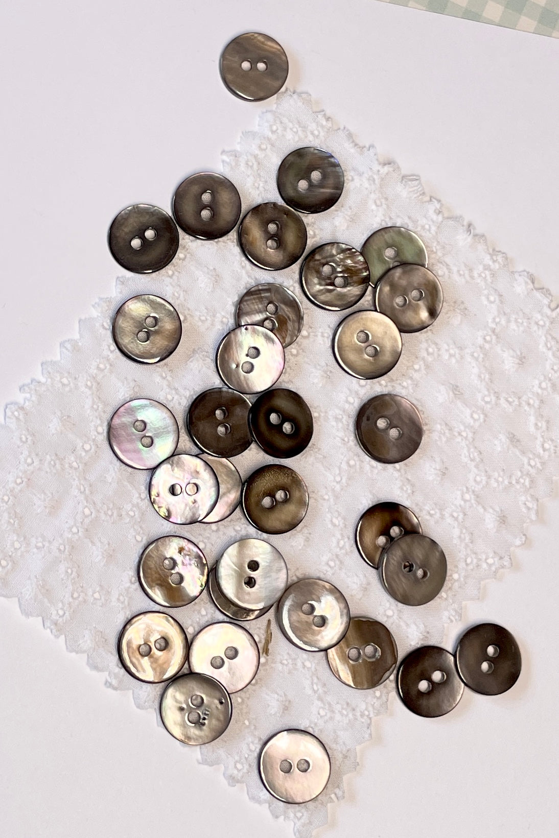 Buttons Silvery Grey Mother of Pearl Shell Small x 50 pieces