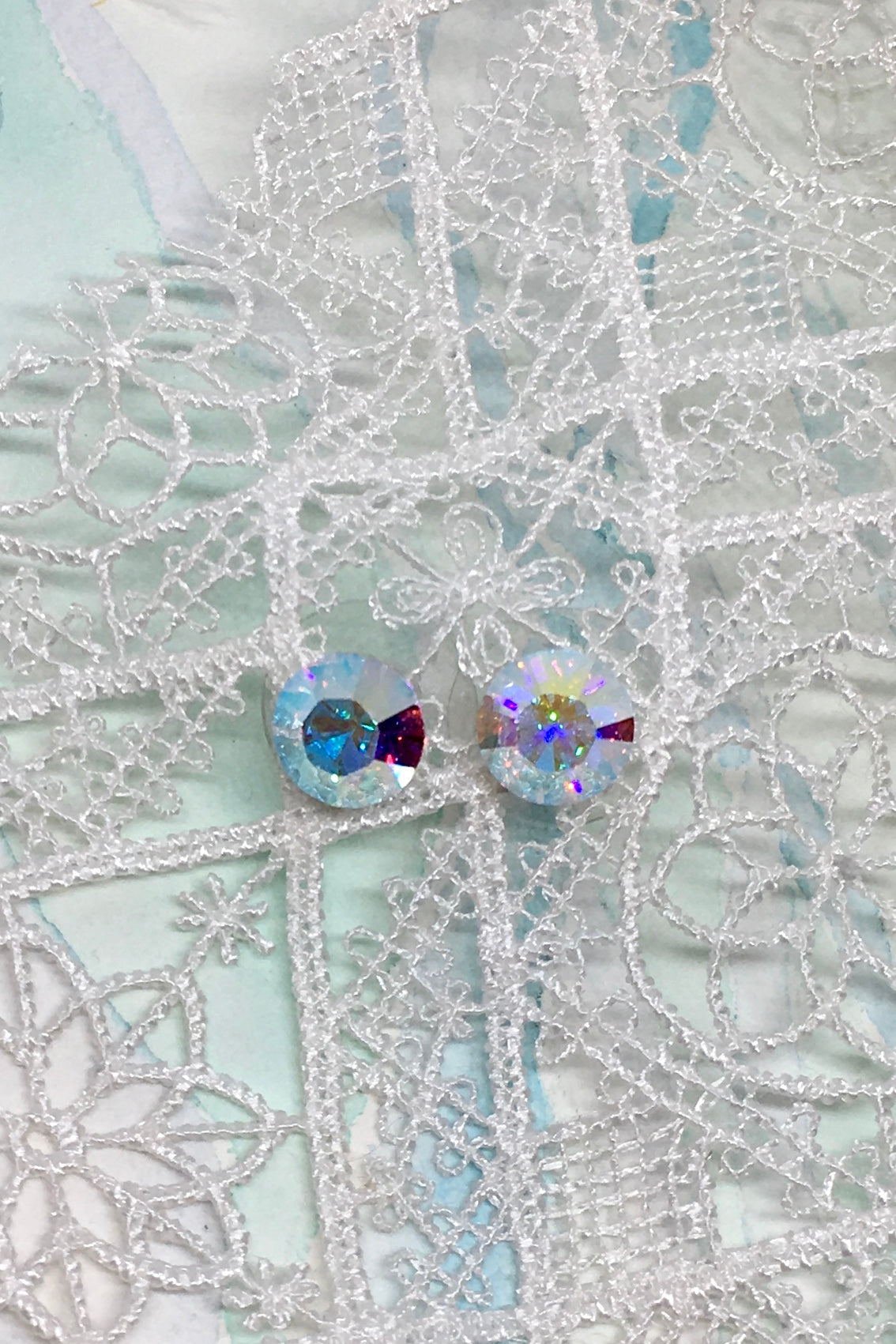 Earrings Crystal Stud in Aura