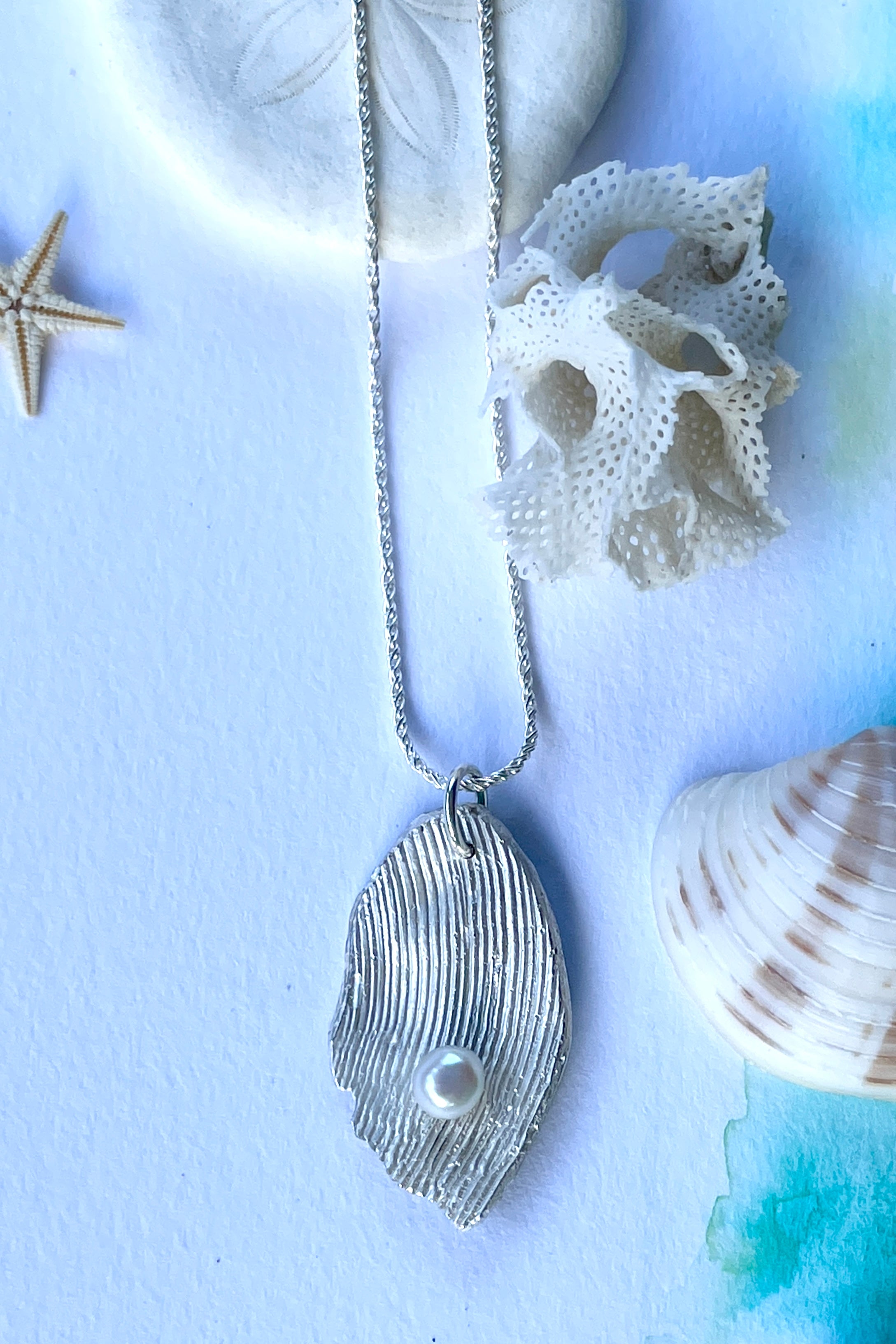 Pendant Undersea Floating Pearl