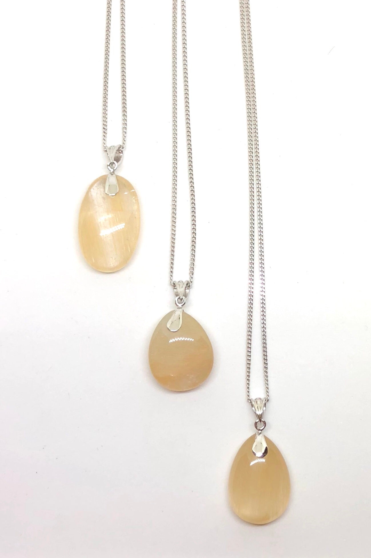 Pendant of Golden Rutilated Quartz 1